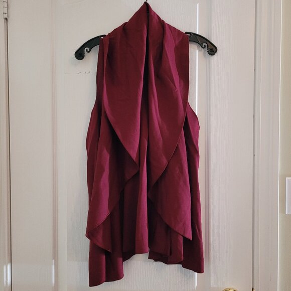 Women's Maroon Flowy Sleeveless Cardigan - Picture 1 of 4